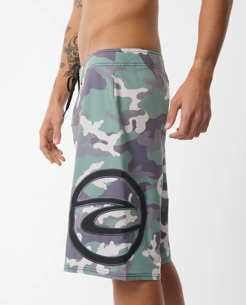 0-mirage-archive-22-camo-boardshort-5.webp Mirage Archive 22" Camo Boardshort