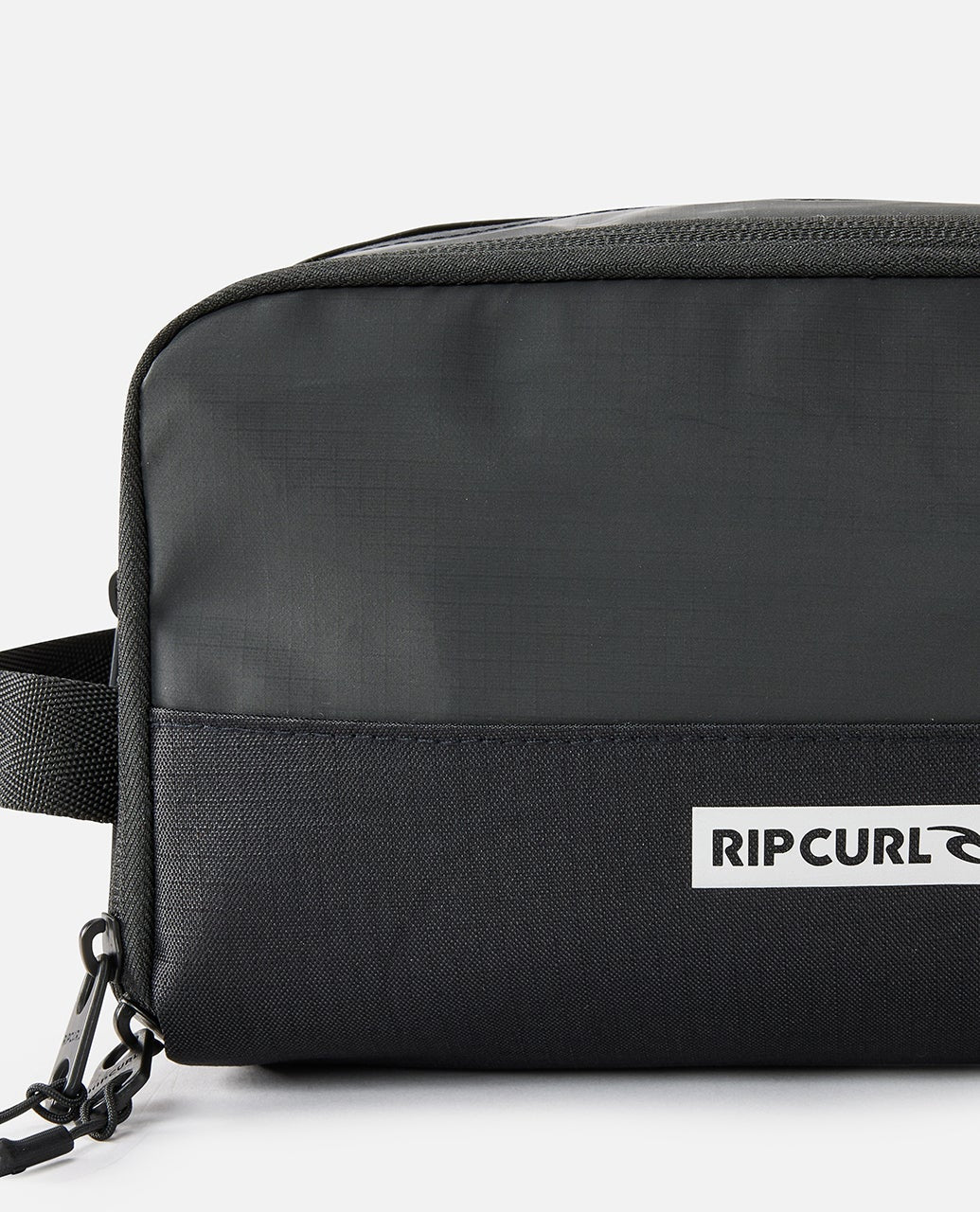 11703-icons-groom-toiletry-bag-4.jpg Icons Groom Toiletry Bag