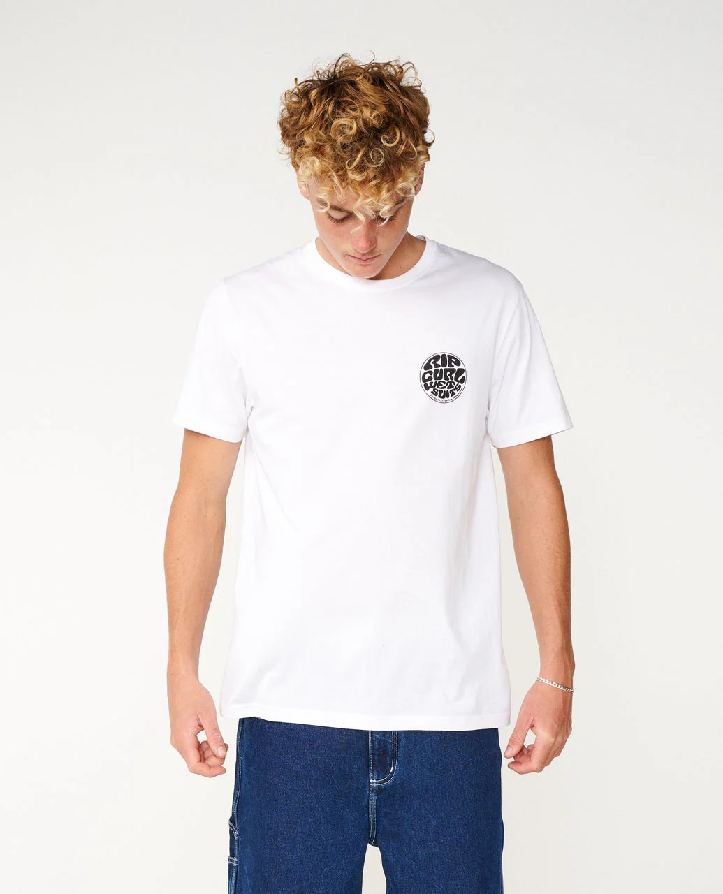 11734-wettie-icon-standard-tee-1.webp Wettie Icon Standard Tee