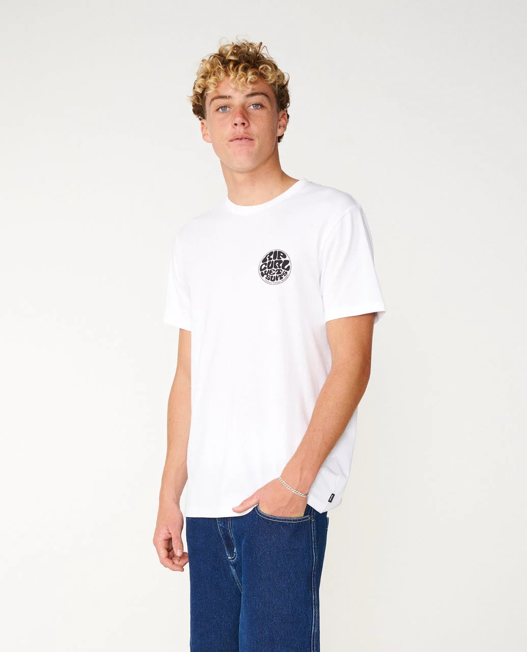 11734-wettie-icon-standard-tee-2.webp Wettie Icon Standard Tee