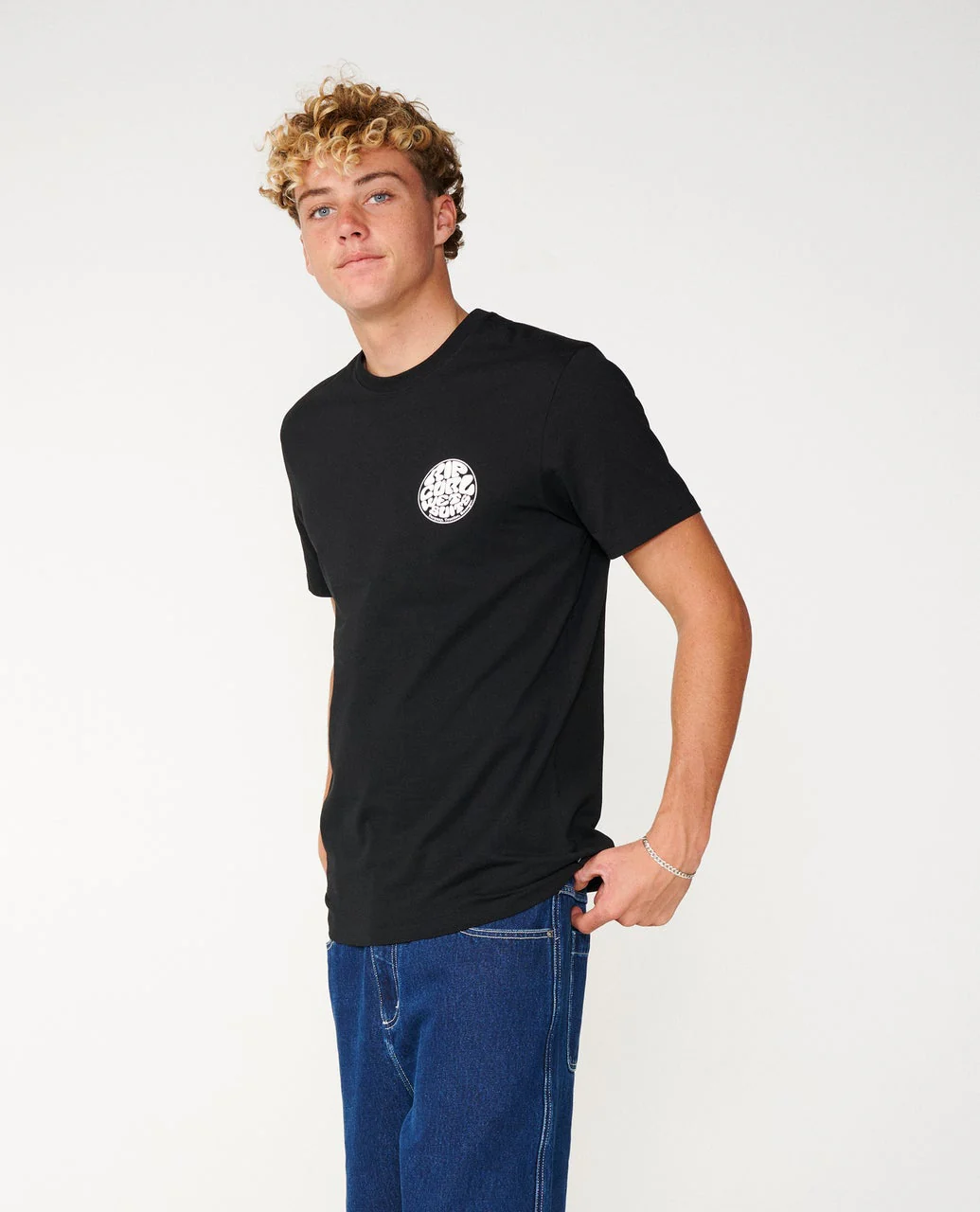 11751-wettie-icon-standard-tee-2.webp Wettie Icon Standard Tee