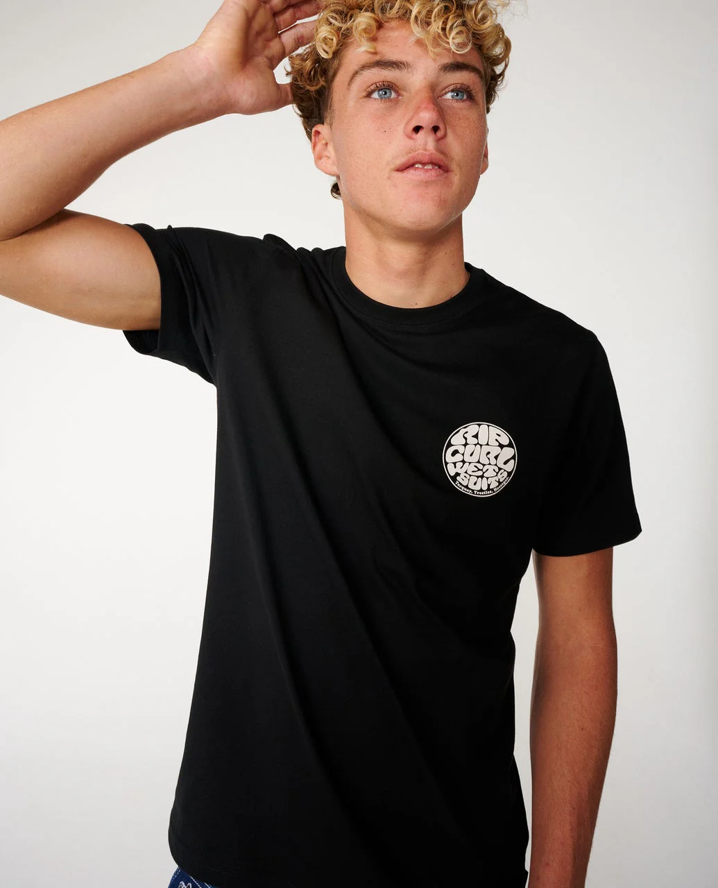 11751-wettie-icon-standard-tee-6.webp Wettie Icon Standard Tee