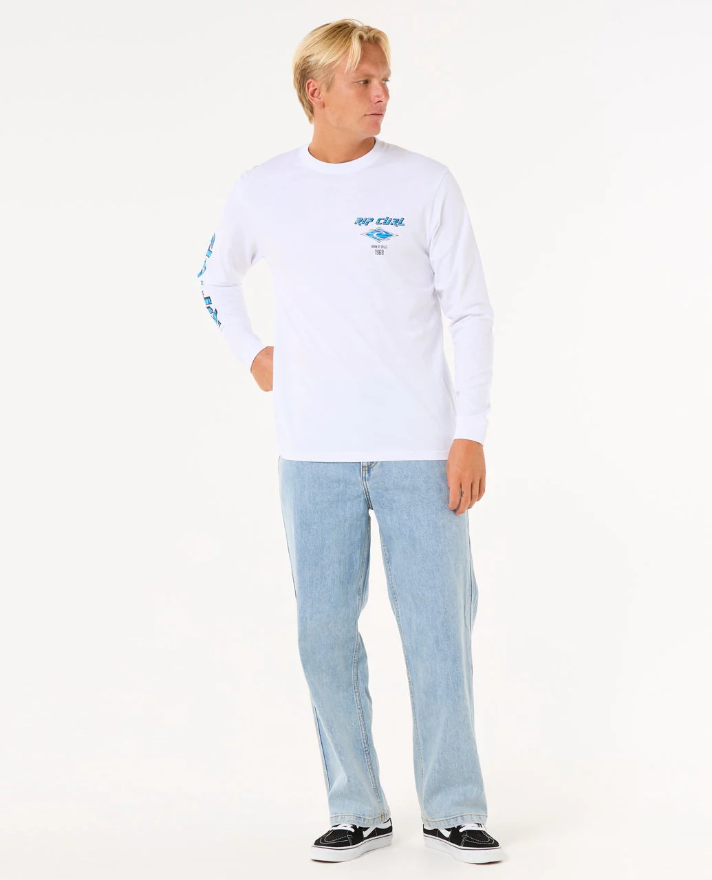 11767-fade-out-icon-long-sleeve-tee-4.webp Fade Out Icon Long Sleeve Tee