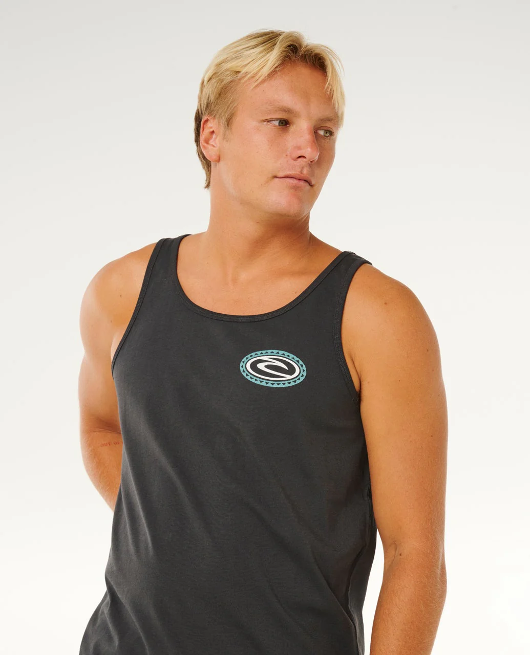 12973-trad-tank-6.webp Trad Tank