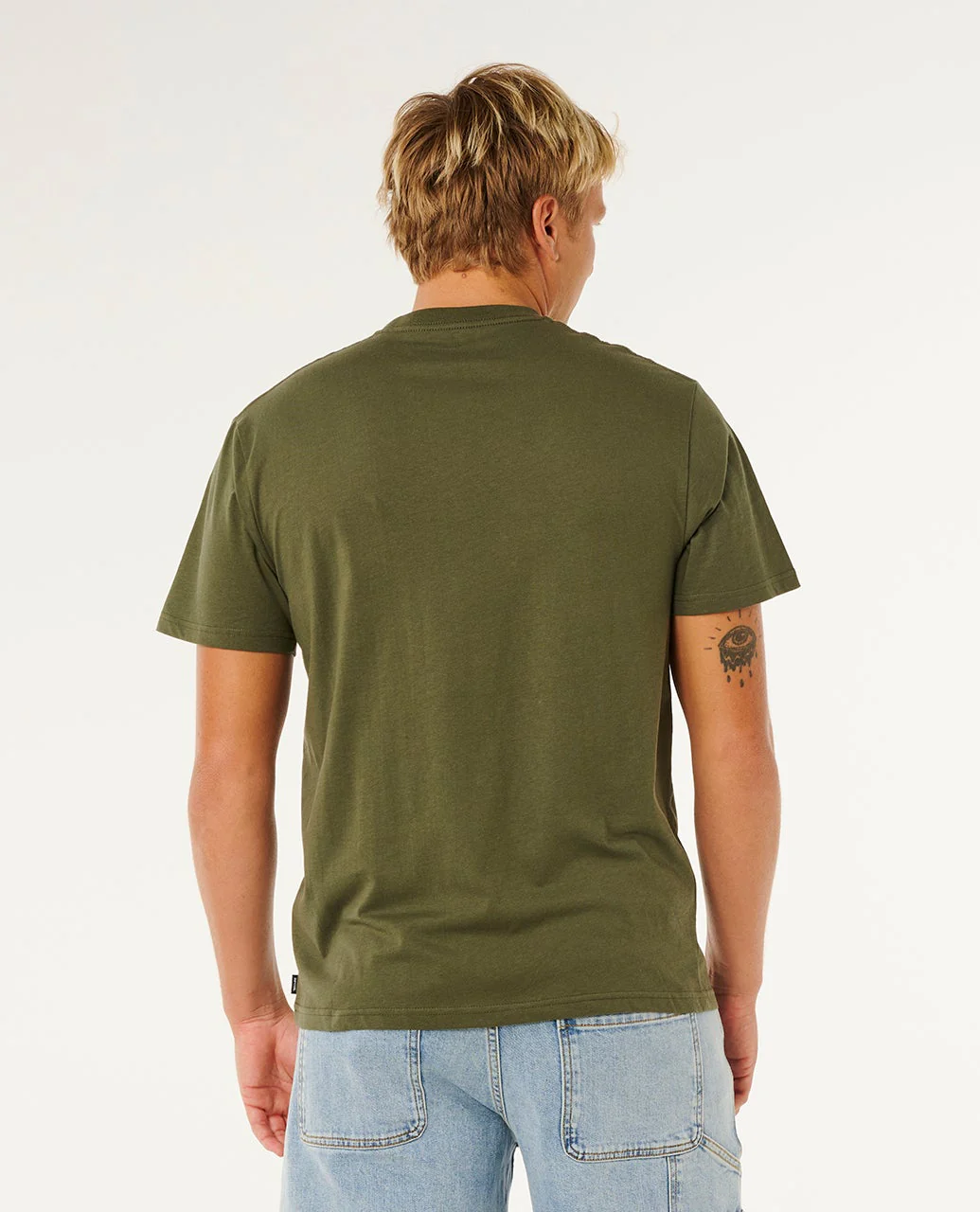 13086-aloha-hawaii-rooster-relaxed-tee-3.webp Aloha Hawaii Rooster Relaxed Tee