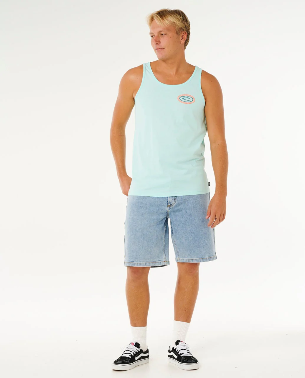 13136-trad-tank-4.webp Trad Tank