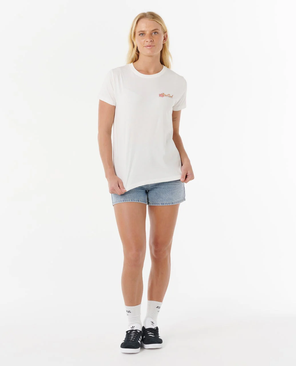 Waikiki Standard Tee