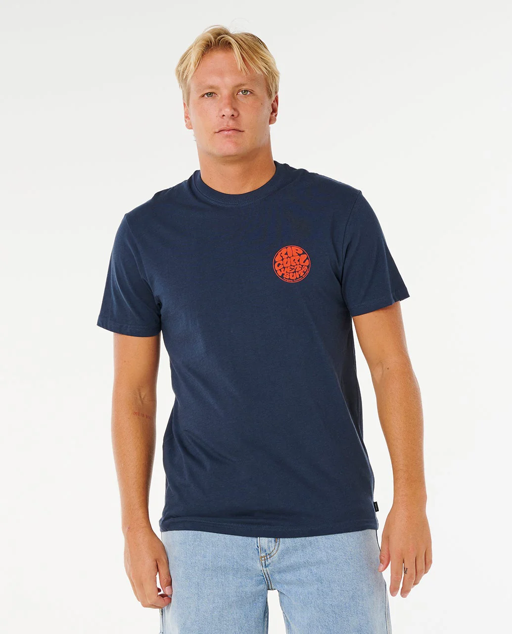 2925-wettie-icon-standard-tee-1.webp Wettie Icon Standard Tee