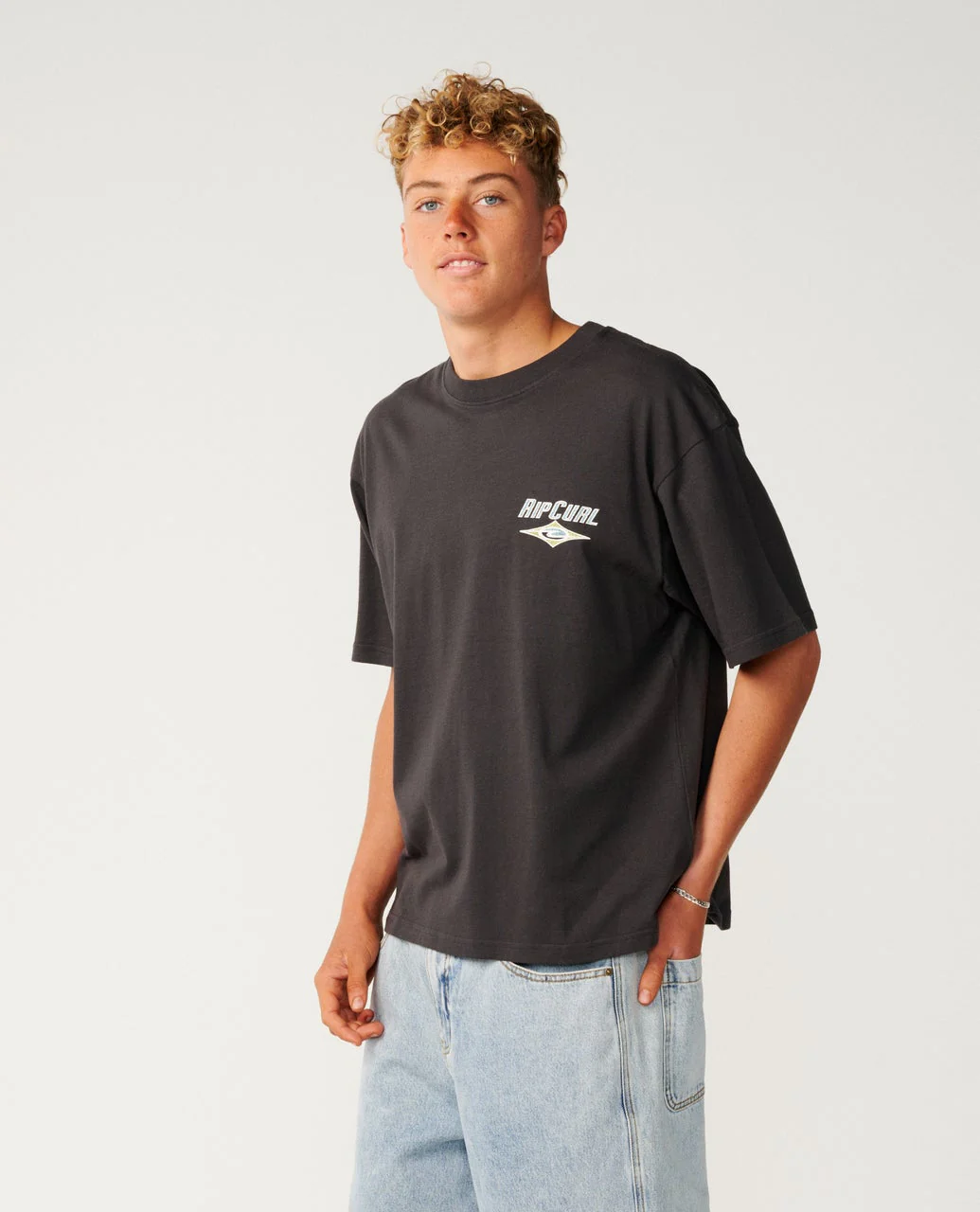 3108-heritage-icon-tee-2.webp Heritage Icon Tee