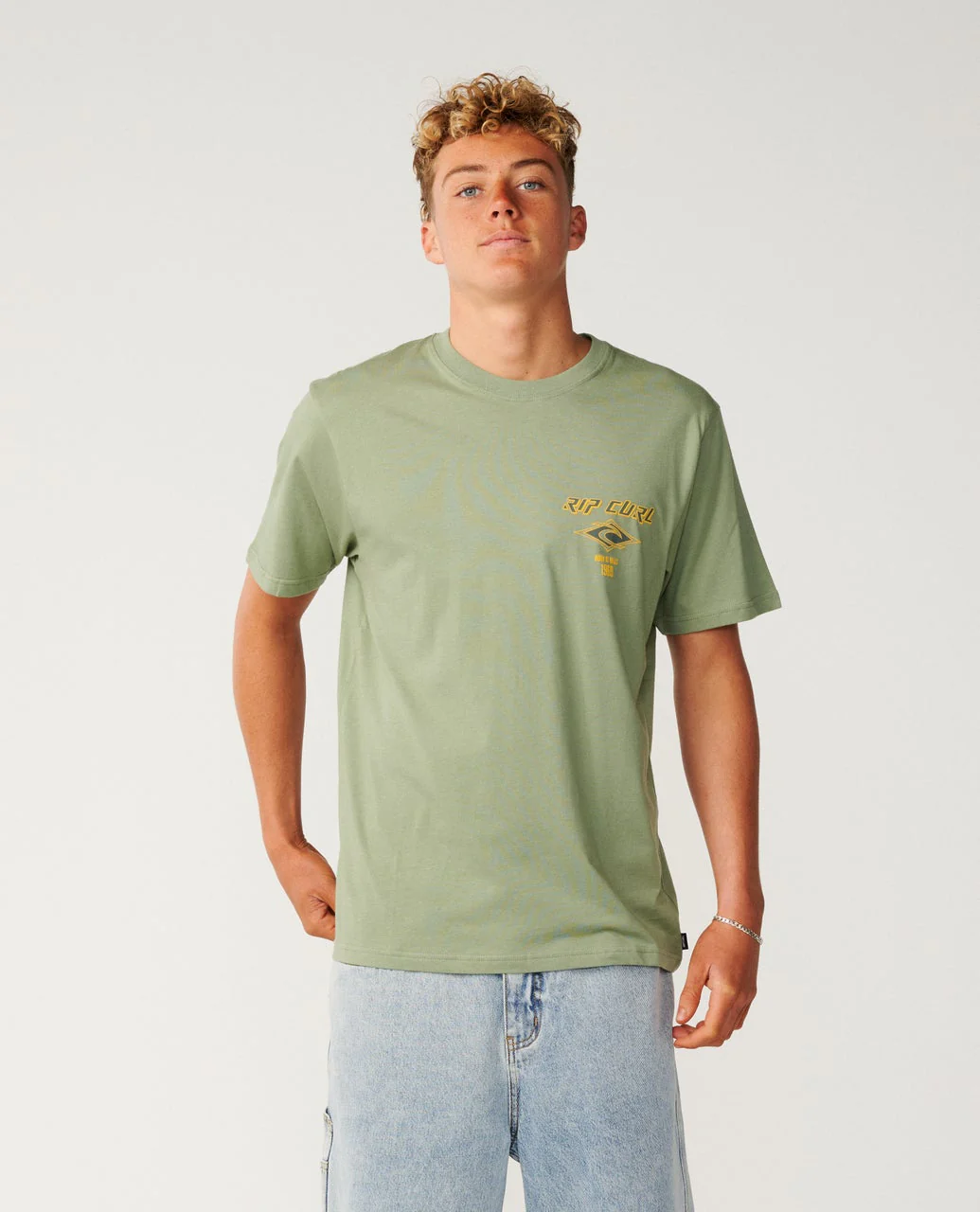 3116-fade-out-icon-relaxed-tee-1.webp Fade Out Icon Relaxed Tee