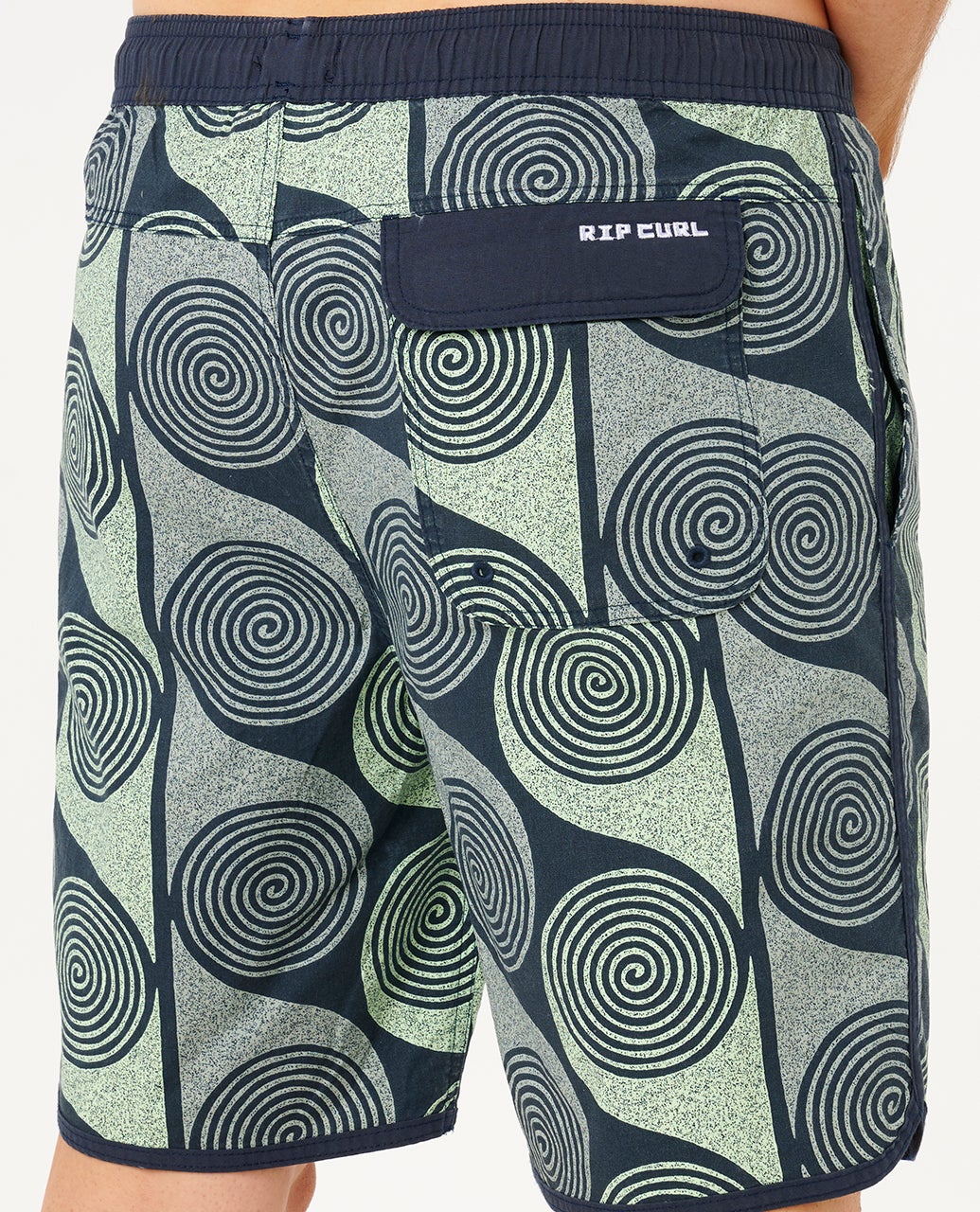 Artist of the Search Sprial Volley 19" Boardshort
