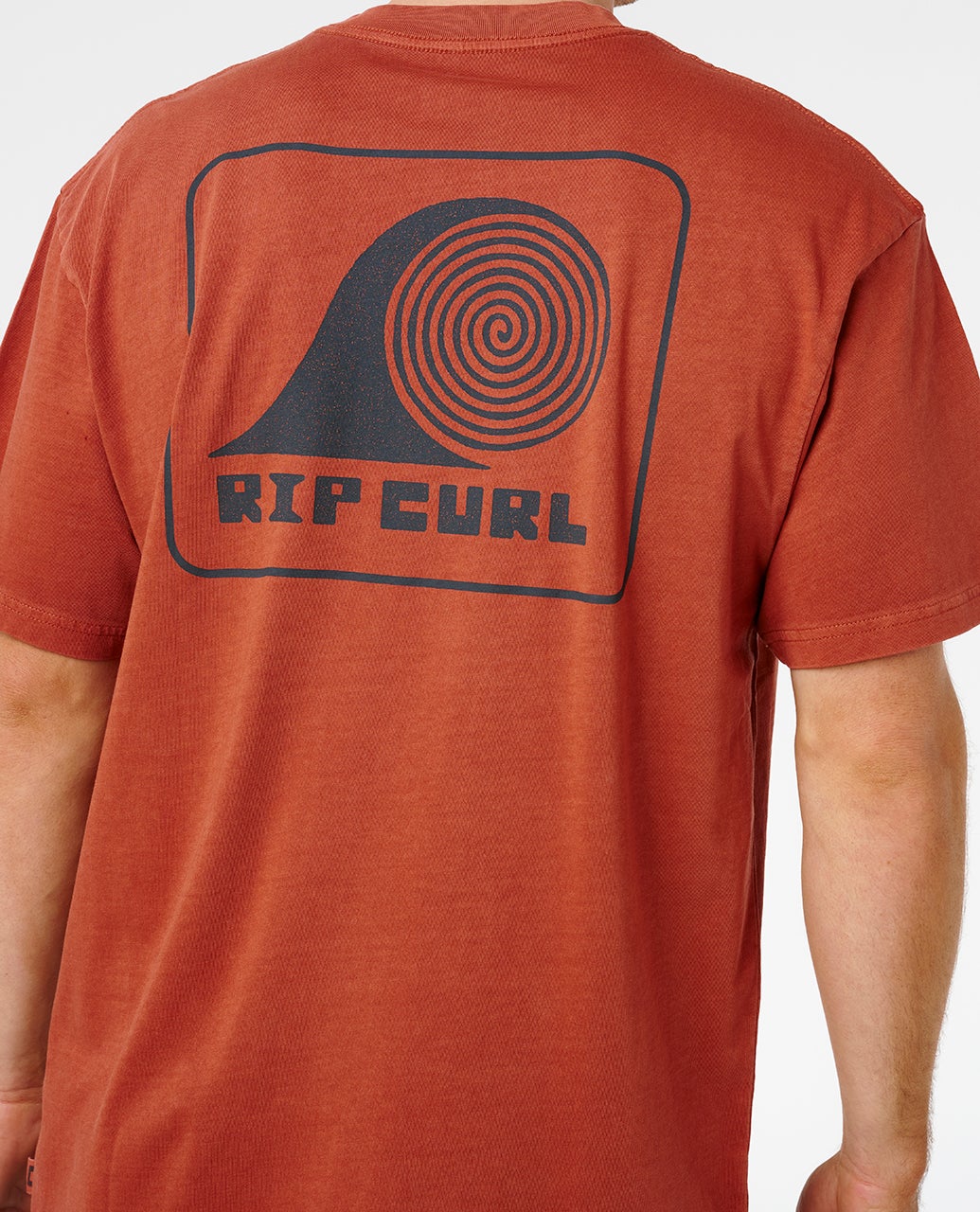 Artist of the Search Rolling Wave Loose Tee