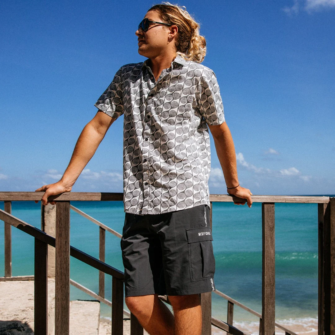 4281-artist-of-the-search-yardy-short-sleeve-shirt-1.webp Artist of the Search Yardy Short Sleeve Shirt