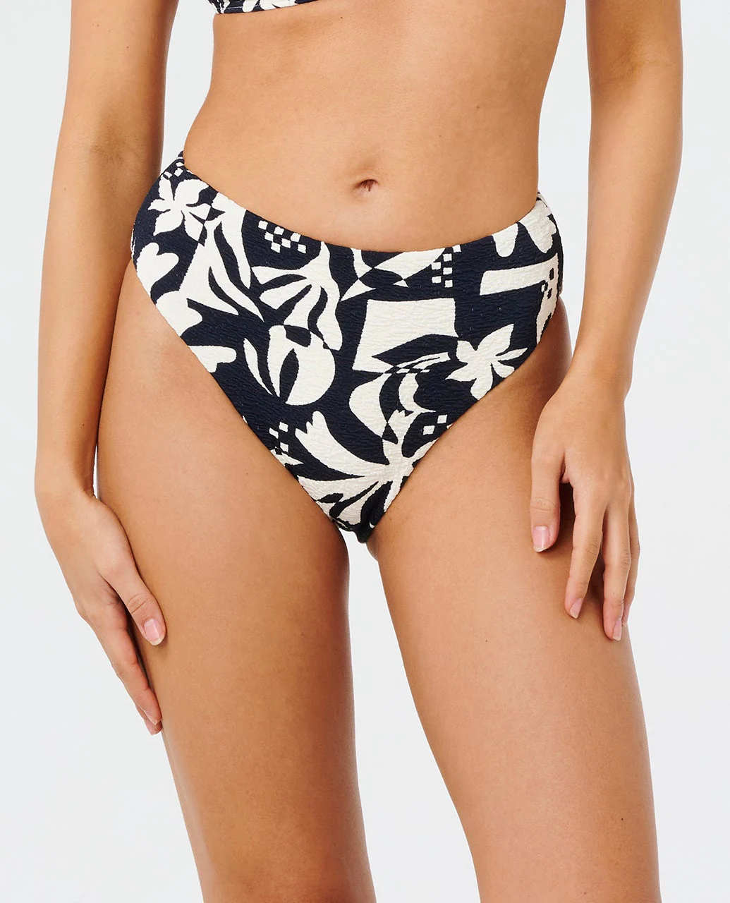 5476-topanga-geo-good-pant-coverage-bikini-bottom-1.webp Topanga Geo Good Pant Coverage Bikini Bottom
