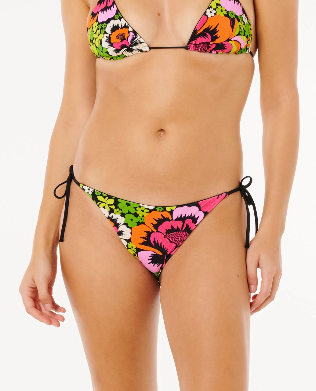 8238-farm-rio-carioca-reversible-tie-side-cheeky-coverage-bikini-bottom-1.webp Farm Rio Carioca Reversible Tie Side Cheeky Coverage Bikini Bottom