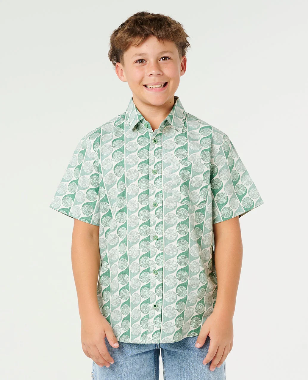 9516-artist-of-the-search-yardy-short-sleeve-shirt-kids-1.webp Artist of the Search Yardy Short Sleeve Shirt- Kids