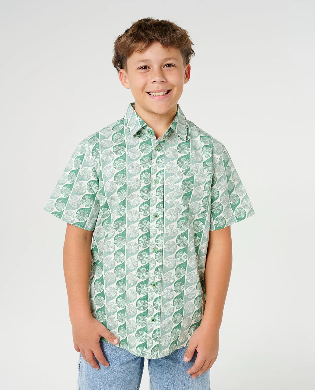 9516-artist-of-the-search-yardy-short-sleeve-shirt-kids-6.webp Artist of the Search Yardy Short Sleeve Shirt- Kids