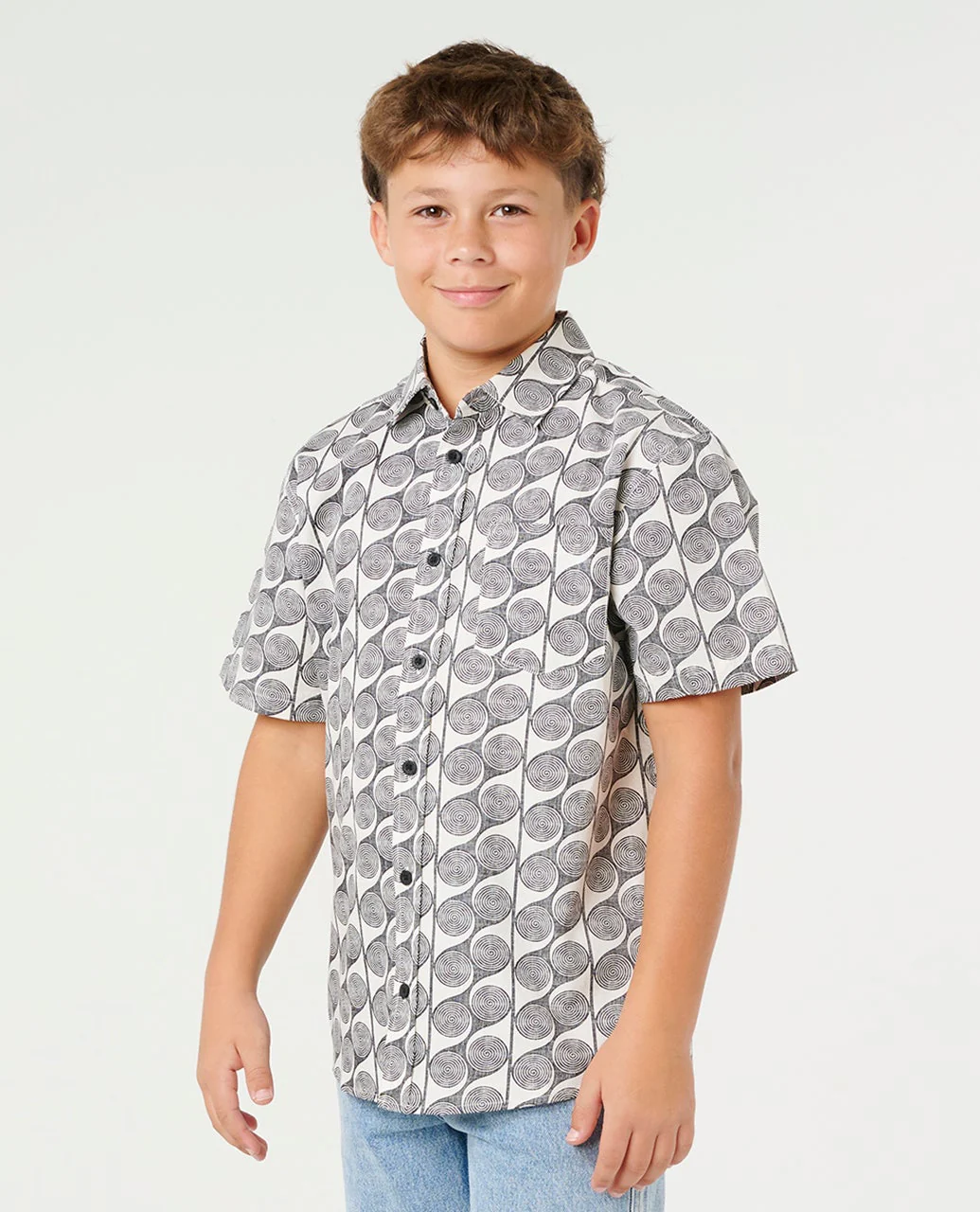 9546-artist-of-the-search-yardy-short-sleeve-shirt-kids-2.webp Artist of the Search Yardy Short Sleeve Shirt- Kids